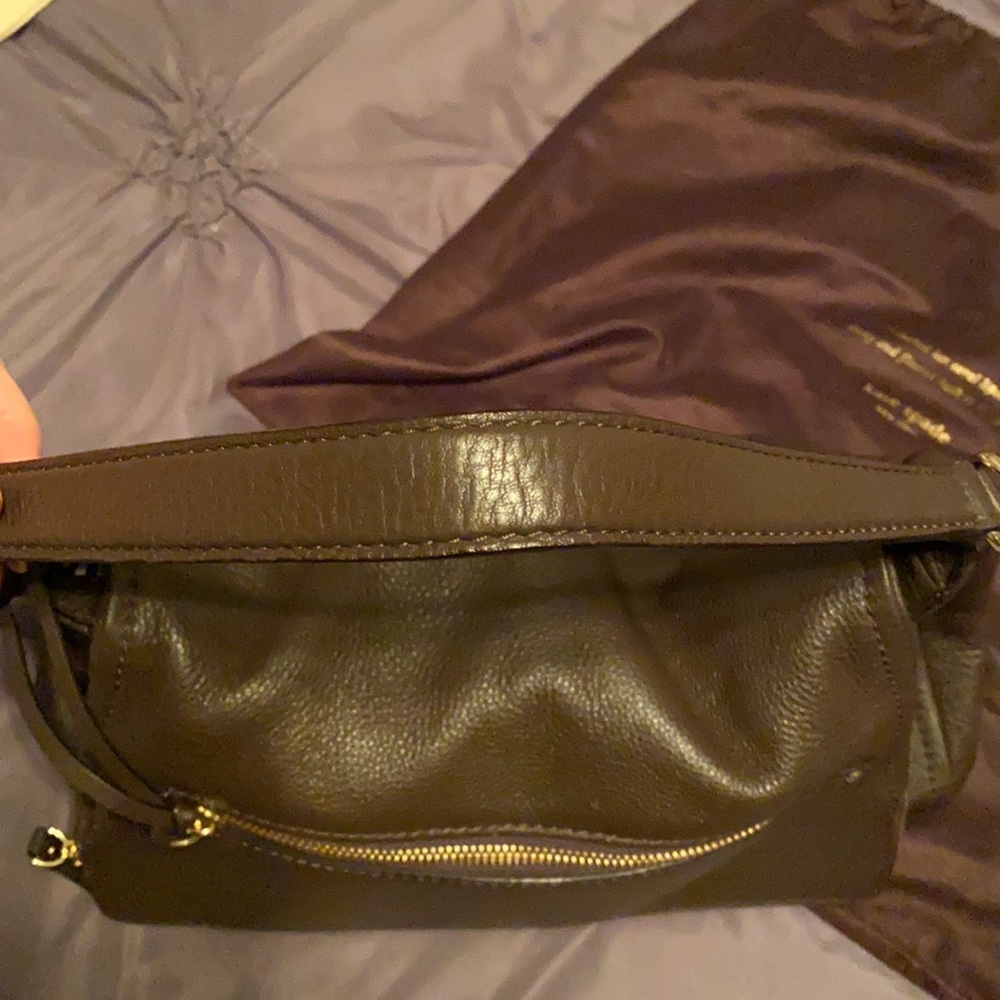 Kate Spade. NWT Never carried! Perfect condition! With shoulder strap/dust bag. - Picture 8 of 10